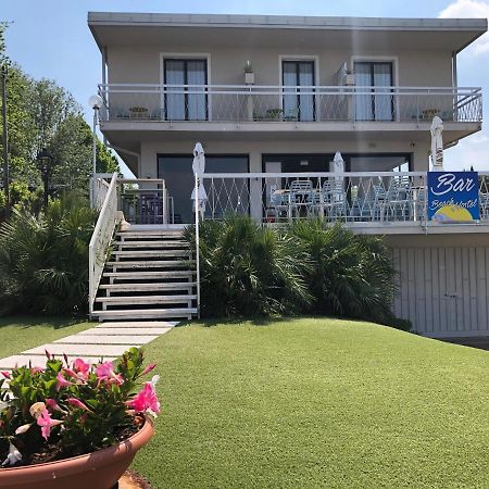 Lake Garda Beach Hostel ปาเดงเก ซุล การ์ดา ภายนอก รูปภาพ