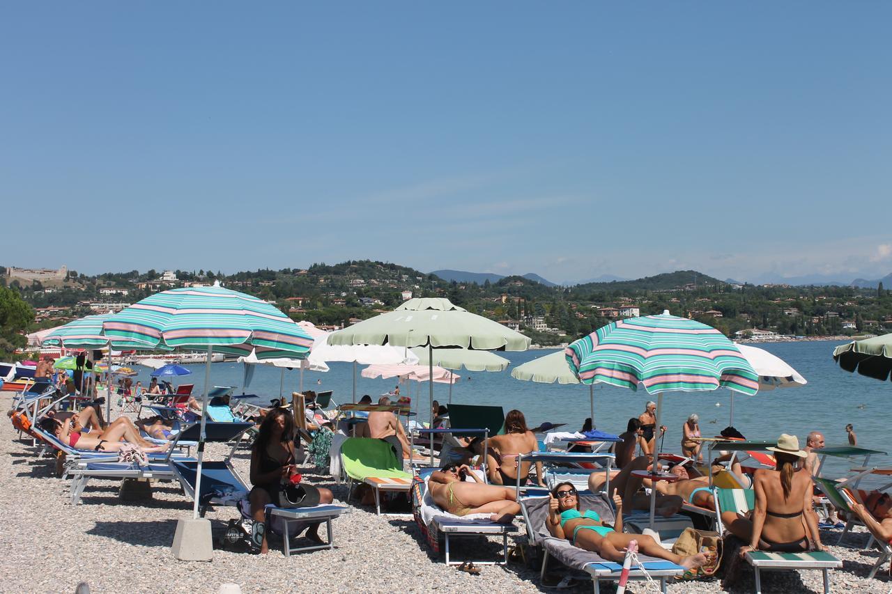 Lake Garda Beach Hostel ปาเดงเก ซุล การ์ดา ภายนอก รูปภาพ